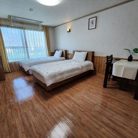 Jungmun Haesung Parktel Villa Seogwipo-stad Buitenkant foto