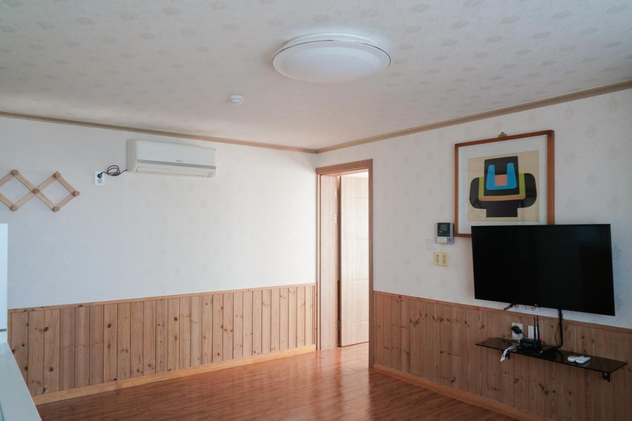 Jungmun Haesung Parktel Villa Seogwipo-stad Buitenkant foto