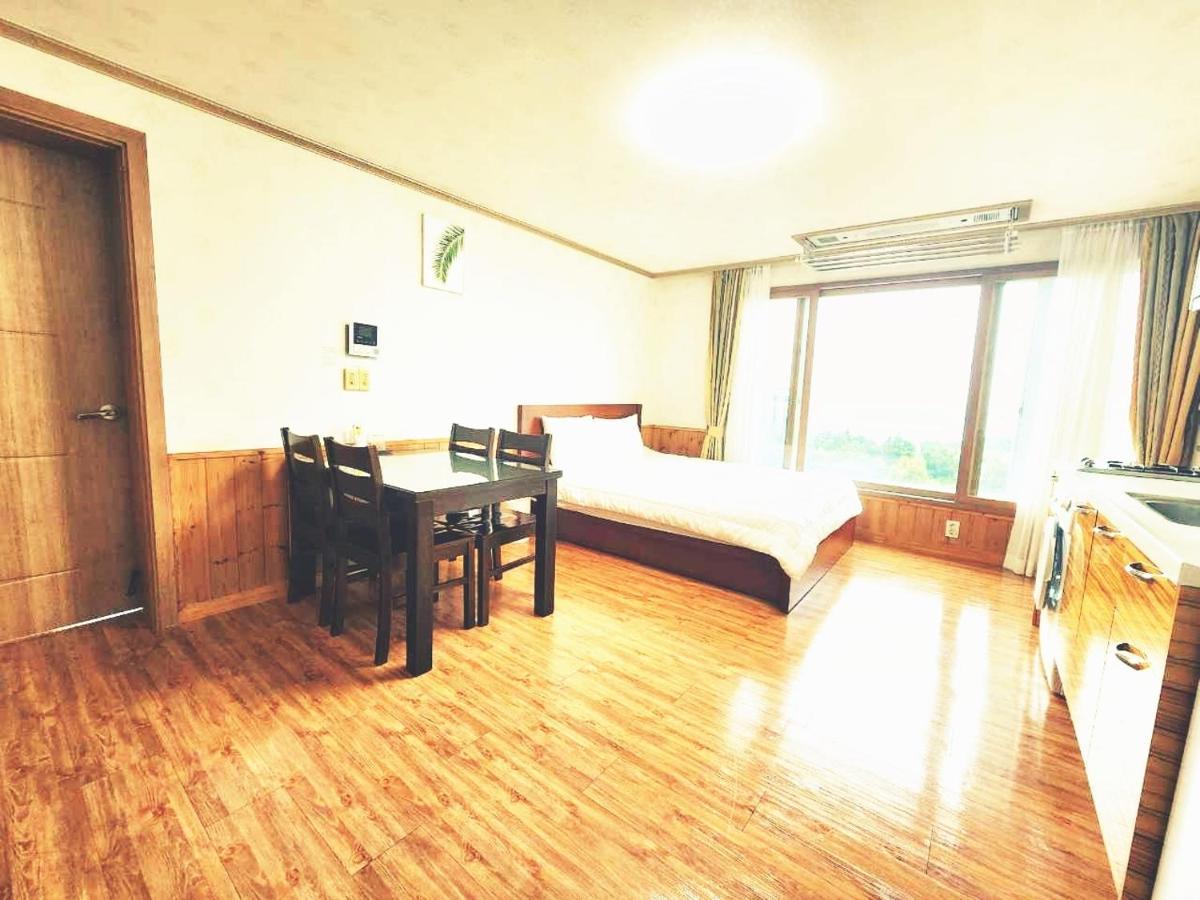 Jungmun Haesung Parktel Villa Seogwipo-stad Buitenkant foto