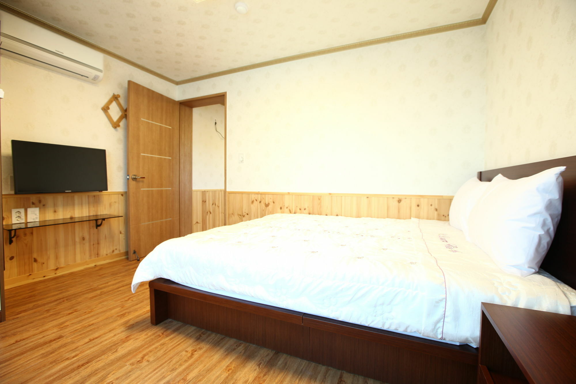 Jungmun Haesung Parktel Villa Seogwipo-stad Buitenkant foto