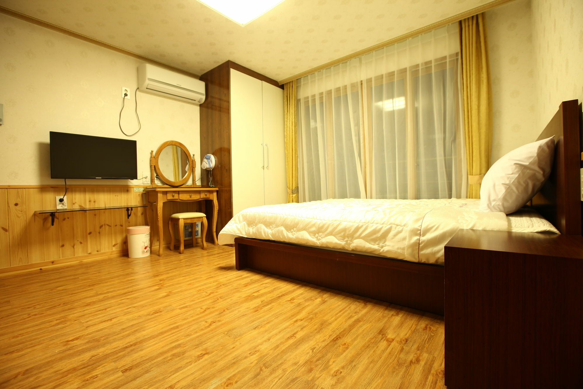 Jungmun Haesung Parktel Villa Seogwipo-stad Buitenkant foto